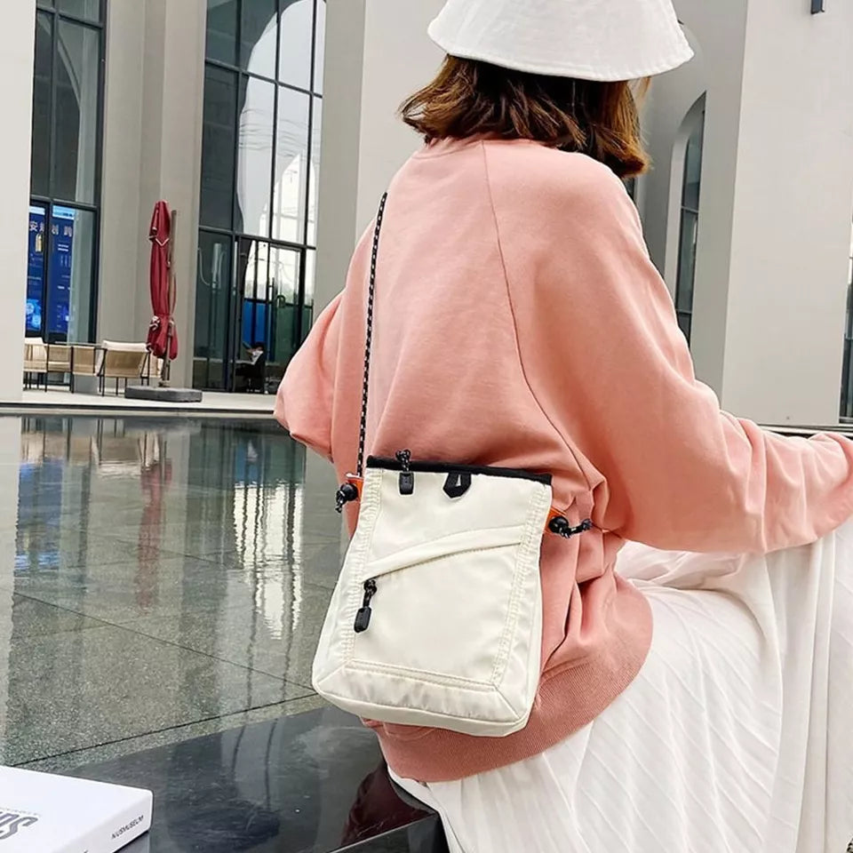 Milan | Vattentät liten nylon axelväska