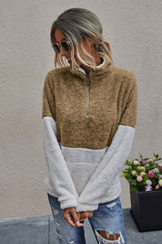 Matilda | Stilfull topp med dragkedjeficka