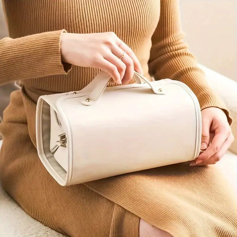 Luzille | Hopfällbar necessär med flera fack för upphängning