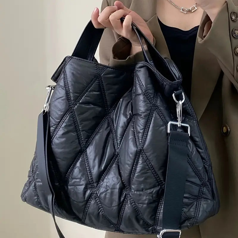 Mila | Lätt vadderad crossbody messenger-handväska