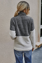 Matilda | Stilfull topp med dragkedjeficka