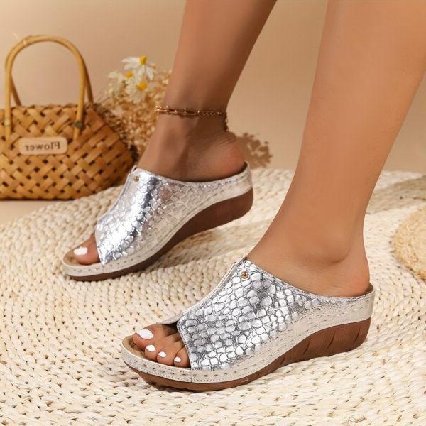 Orthopädische Sandalen für schicke Frauen 0