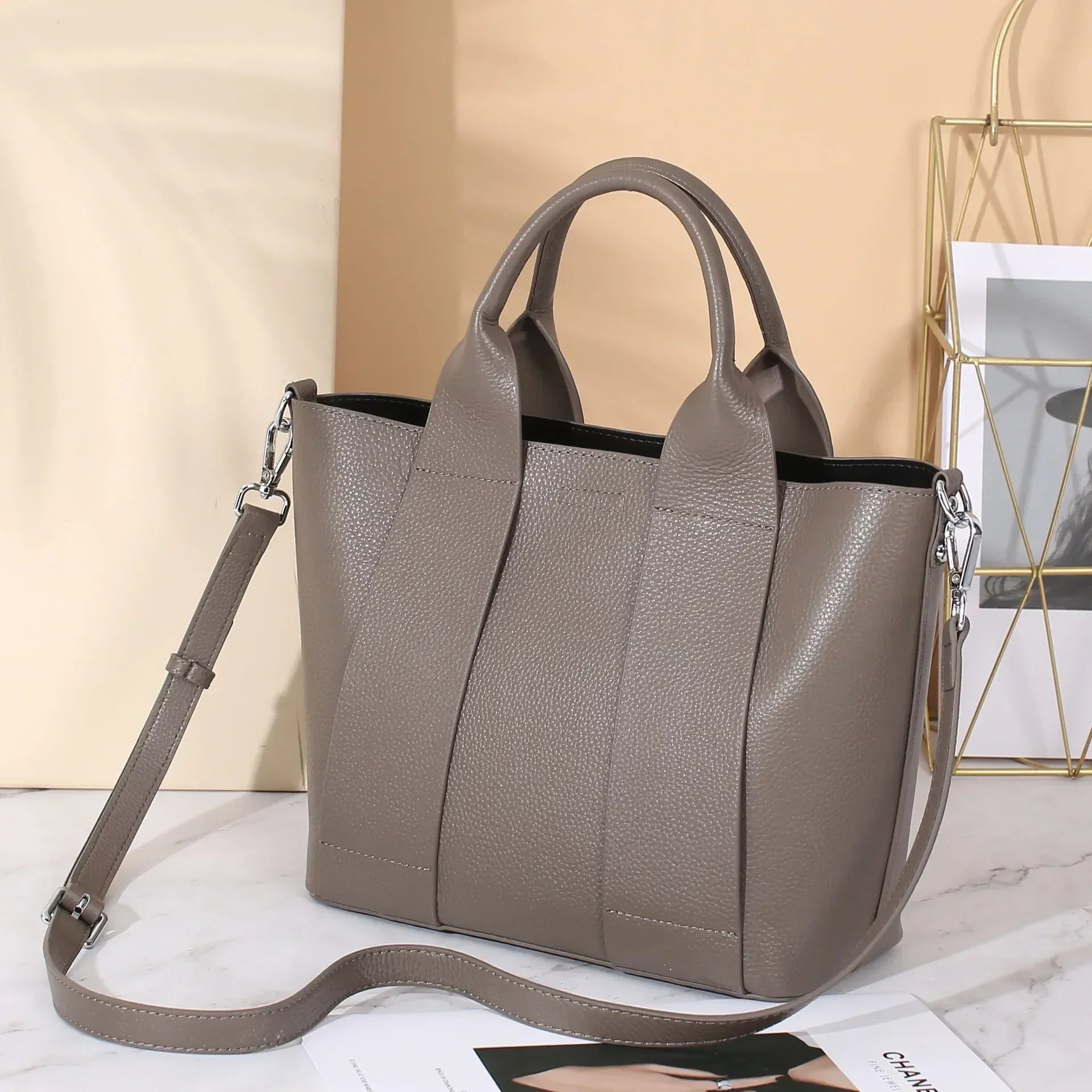 Mila | Minimalistisk läder crossbody slingväska