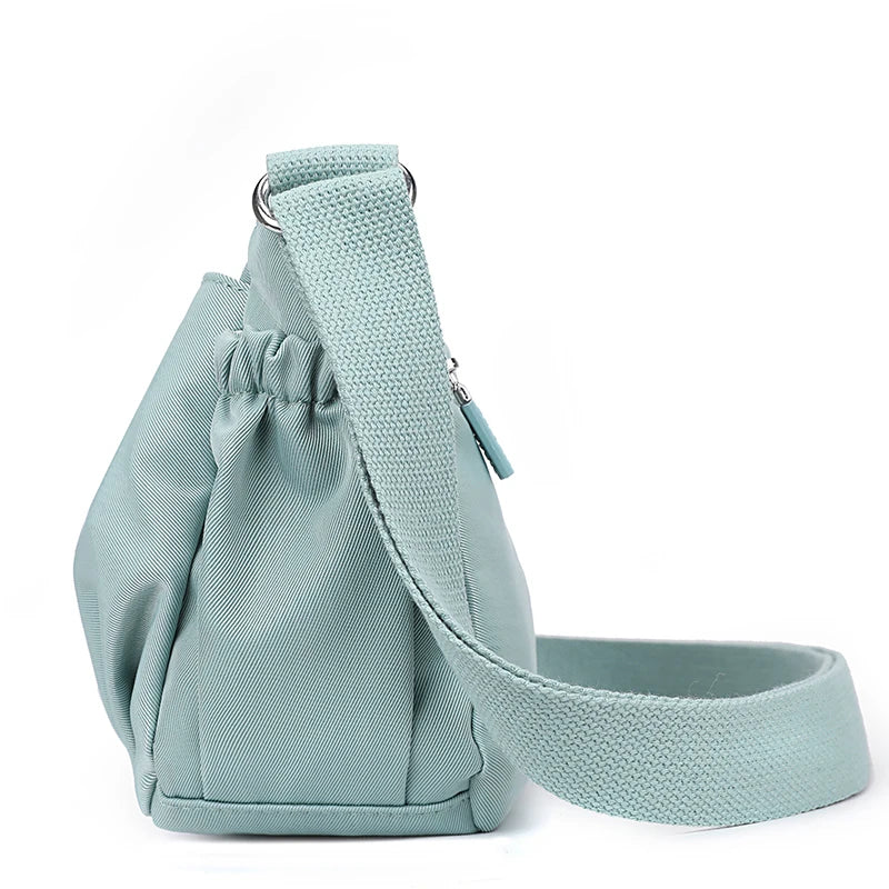 Isla | Nylon multificka axelväska