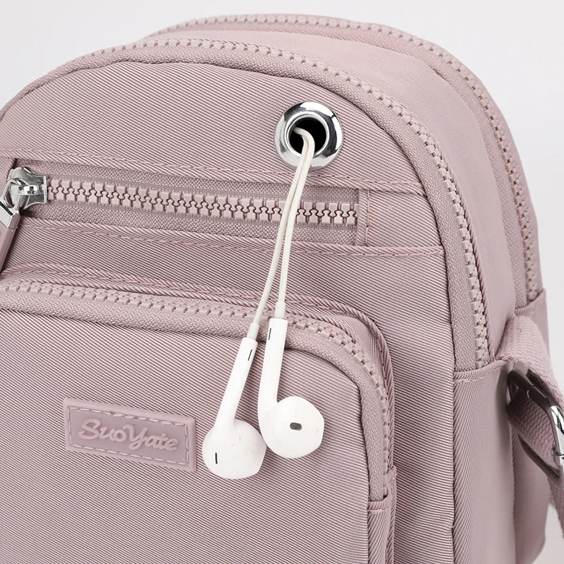 Zoe | Kompakt nylon crossbody-slingväska