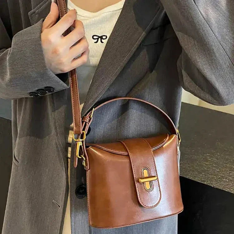 Mira | Mini Crossbody Sling-väska