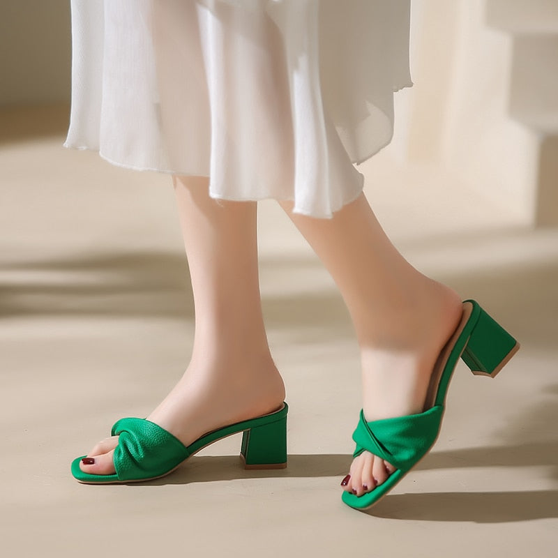 Lana | Eleganta sandaler med klackblock för komfort och stil