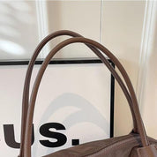 Lily | Stor kapacitet rese-crossbodyväska