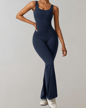 VENUS | Figurbetonad damoverall: Ryggfri och sportig