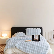 Die Plüschdecke, von der alle sprechen! - WarmWool hält Sie an kalten Tagen warm 4