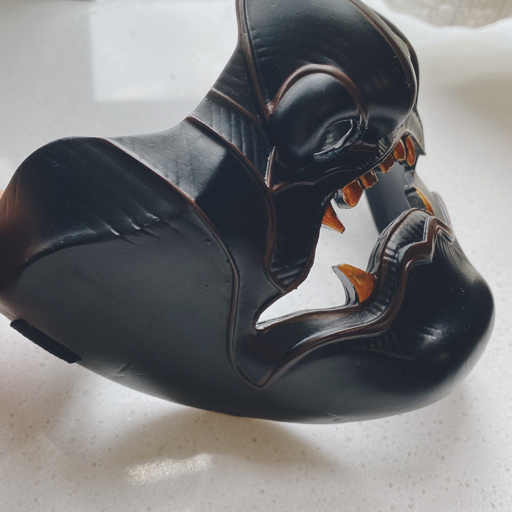 Einmalige konkave Cosplay-Maske aus Harz 1