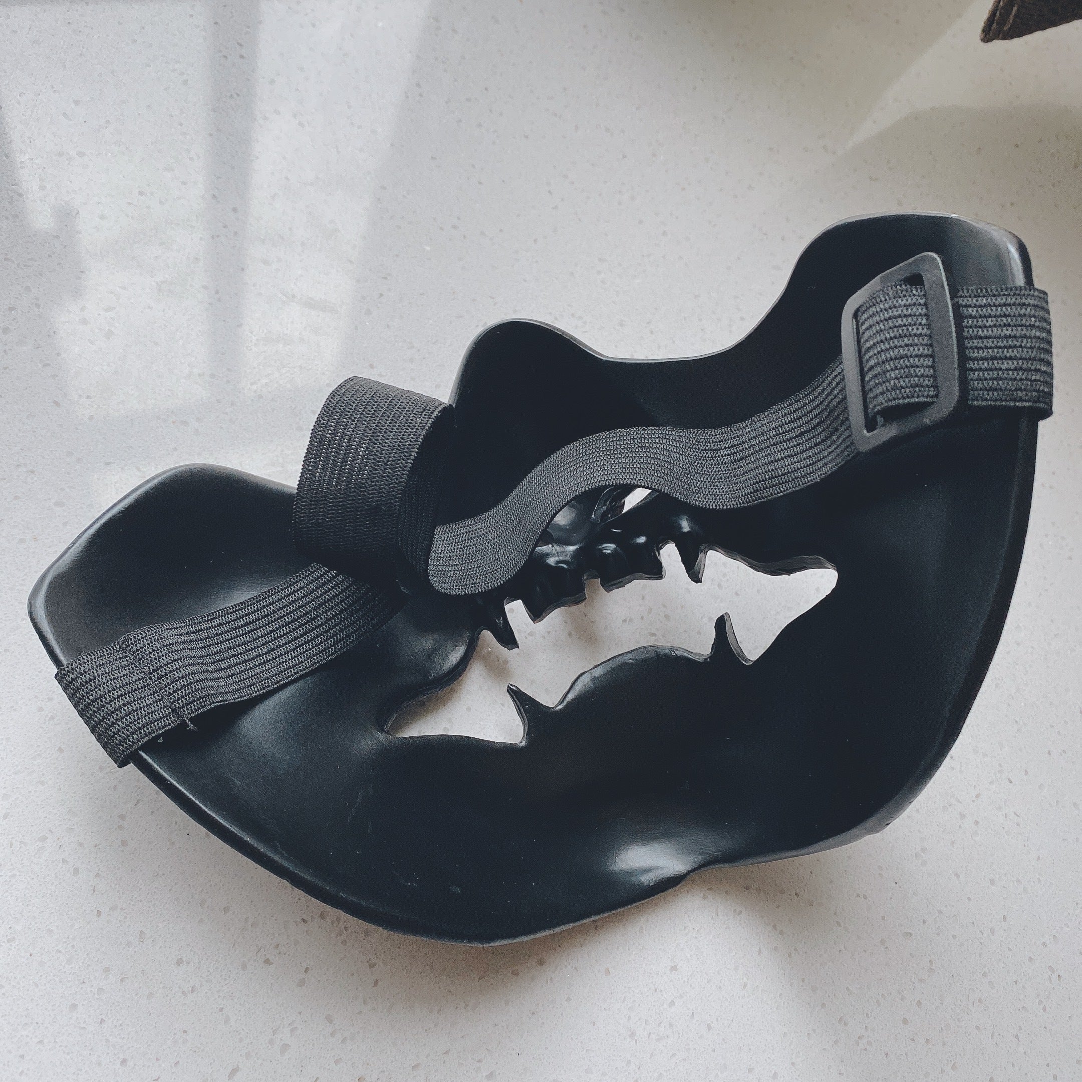 Einmalige konkave Cosplay-Maske aus Harz 4