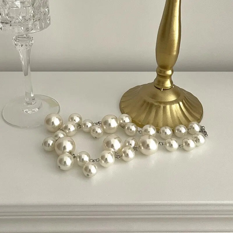 Liesel | Elegant tjock pärlhalsband med droppdetalj