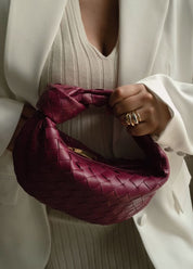 Elegante Damenhandtasche aus praktischem veganem Leder 6