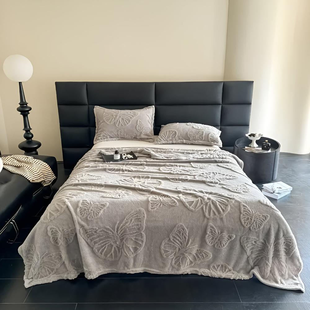 Elegante Flanell-Decke für Zuhause mit 3D-Schmetterlingsdesign aus Mikrofaser 13