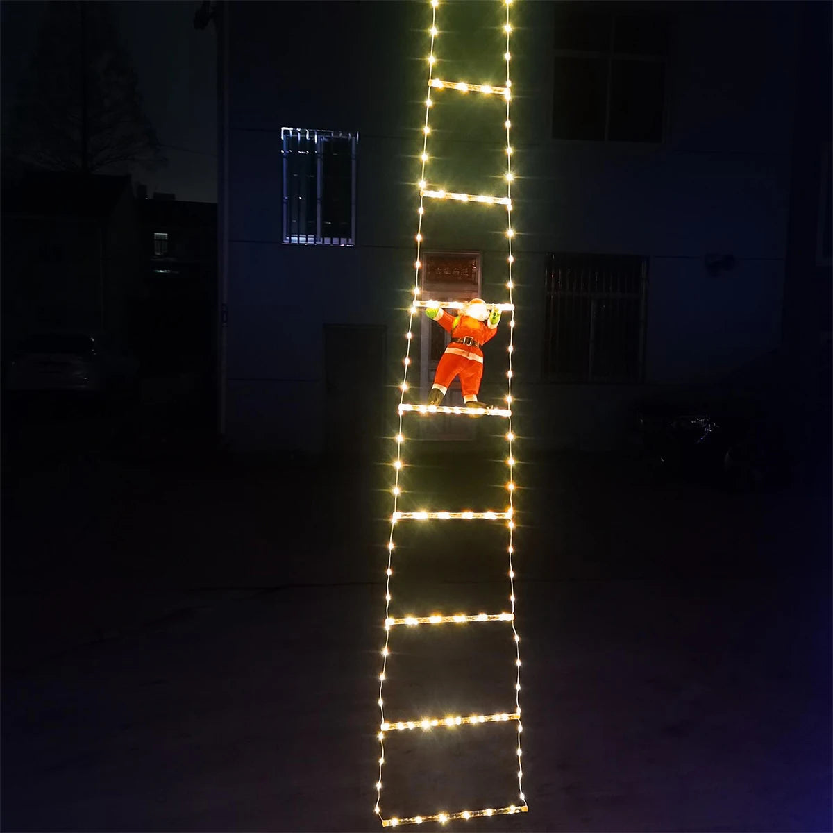 Golden Climb | Elegante LED-Beleuchtung für festliche Weihnachtsmann-Dekoration 5