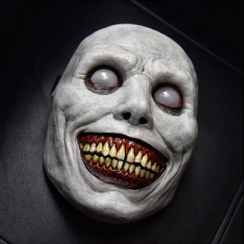Gruselige Dämonenmaske mit weißen Augen für Halloween 3