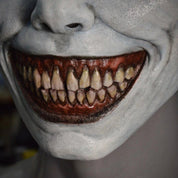Gruselige Dämonenmaske mit weißen Augen für Halloween 5