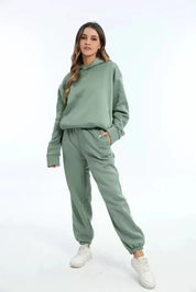 Clara | Gemütliches Damen-Sweatset mit Kapuze und Jogginghose
