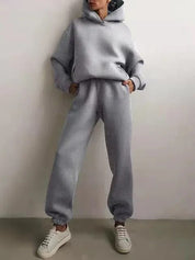 Clara | Gemütliches Damen-Sweatset mit Kapuze und Jogginghose