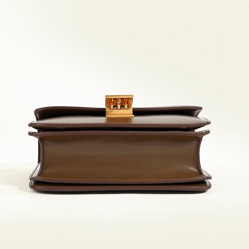 Klassische Damen-Schultertasche mit Überschlag aus echtem Leder 4