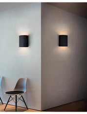 Moderne Wandleuchten aus Kunstharz - GlowStone 6