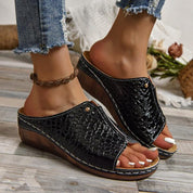 Orthopädische Sandalen für schicke Frauen 2