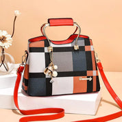 Praktische Damen-Schultertasche mit verstellbaren Trägern aus hochwertigem Kunstmaterial 1