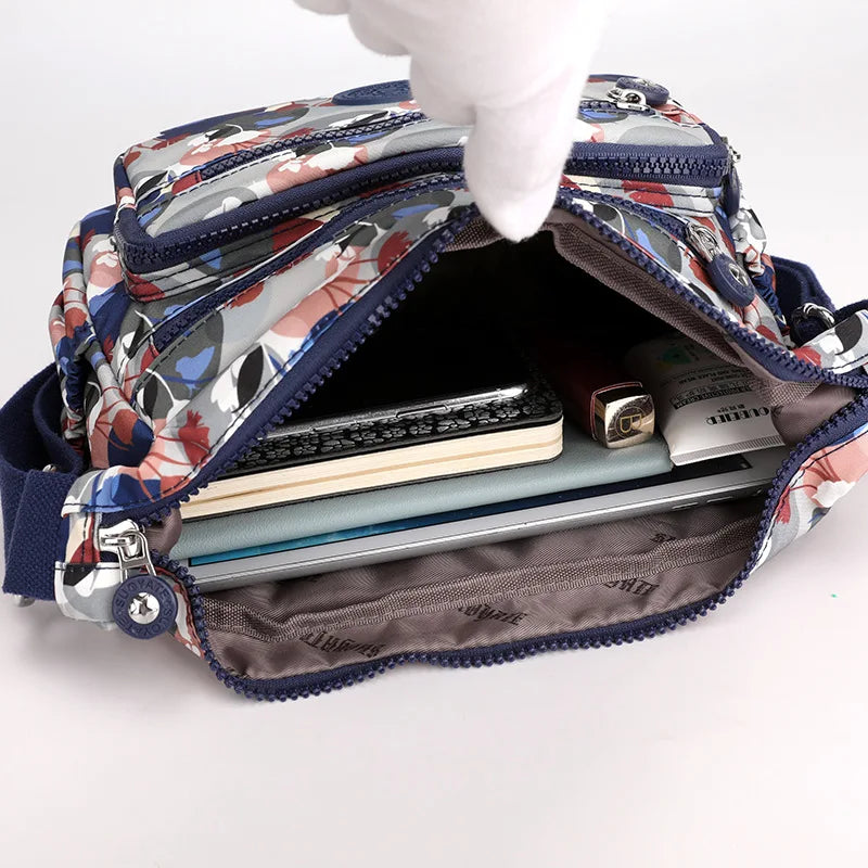 Zara | Stor vattentät nylon crossbody messenger-resväska