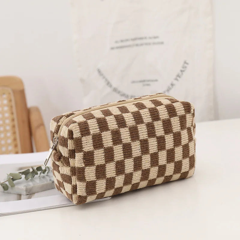 Nova | Trendy Karierte Y2K-Style Make-up Tasche