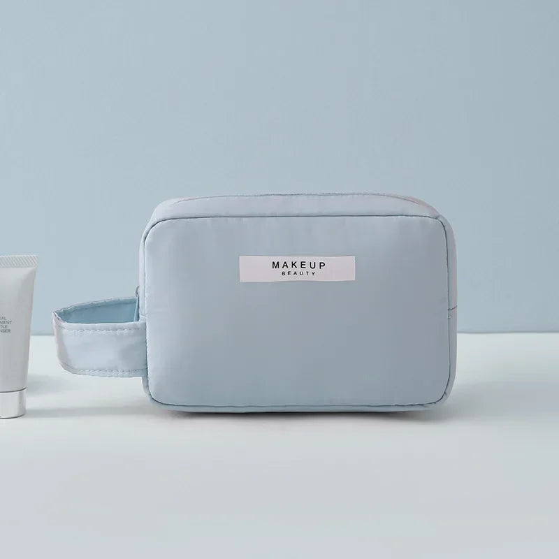 Geräumiger wasserdichter Makeup- und Toilettenorganizer mit Reisdesign