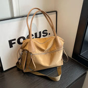 Lily | Stor kapacitet rese-crossbodyväska