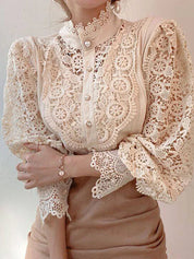 Margarett | Elegant blommig spetspolotröja