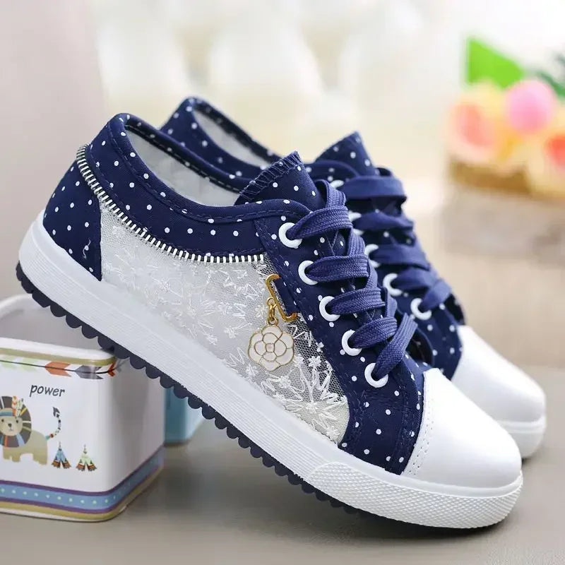 Mila | Modische Blaue Schnürsneaker aus Canvas für Bequemen Alltag