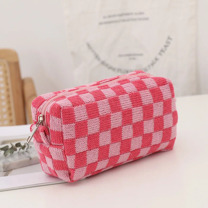Nova | Trendy Karierte Y2K-Style Make-up Tasche