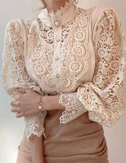 Margarett | Elegant blommig spetspolotröja