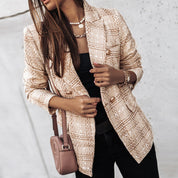 LISELOTTE | Stilren figursydd blazer