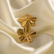 Jemilia | Elegante Vintage-Blumenohrringe aus Metall in Gold