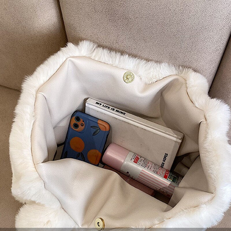 Stilvolle Plüschhandtasche für Damen – vielseitiger Stauraum – Winteraccessoire 4