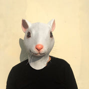 Tierische Latexmaske, lustige Tanzperformance 1