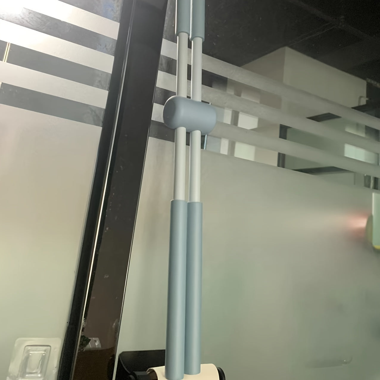 Zen-Yoga-Stock – Balance und Tiefendehnung 6