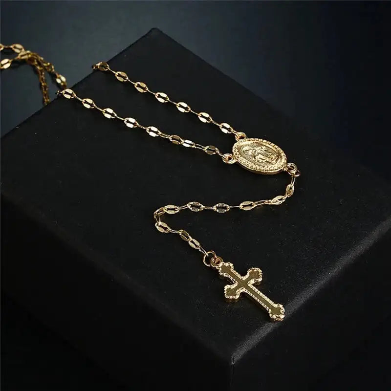 Emma | Elegant rosenkranshalsband för damer