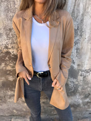 Elicia | Elegant damjacka i medellång längd